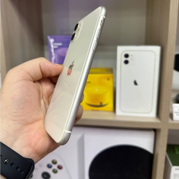 iPhone 11